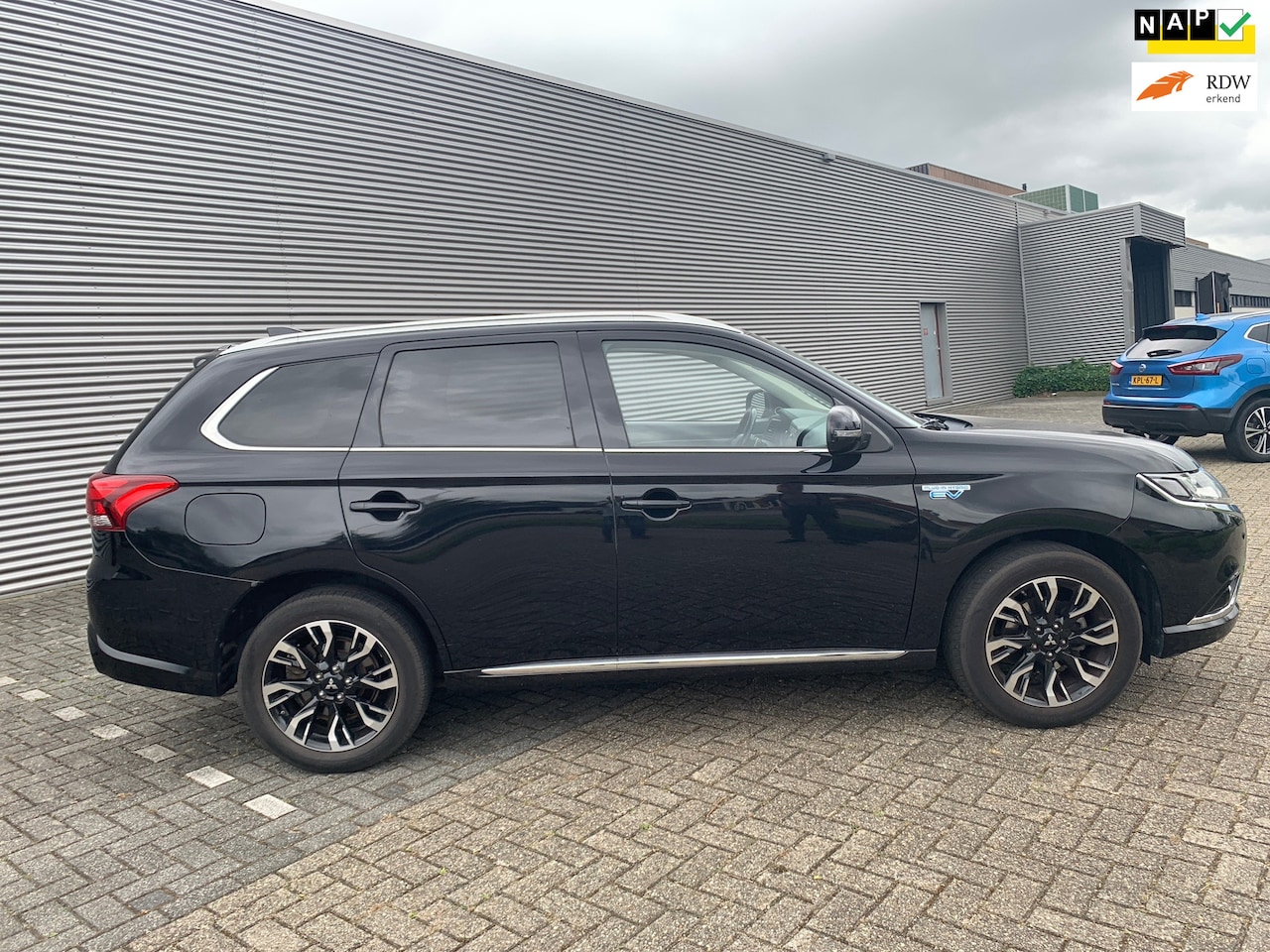 Mitsubishi Outlander - 2.0 PHEV Executive Edition Plug-in - AutoWereld.nl