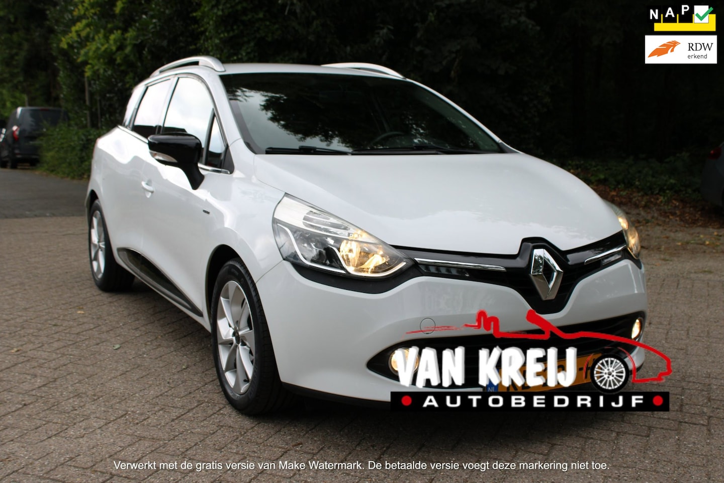 Renault Clio Estate - 0.9 TCe Limited 0.9 TCe Limited, Trekhaak, Navi, Airco, Cruise, Nap - AutoWereld.nl