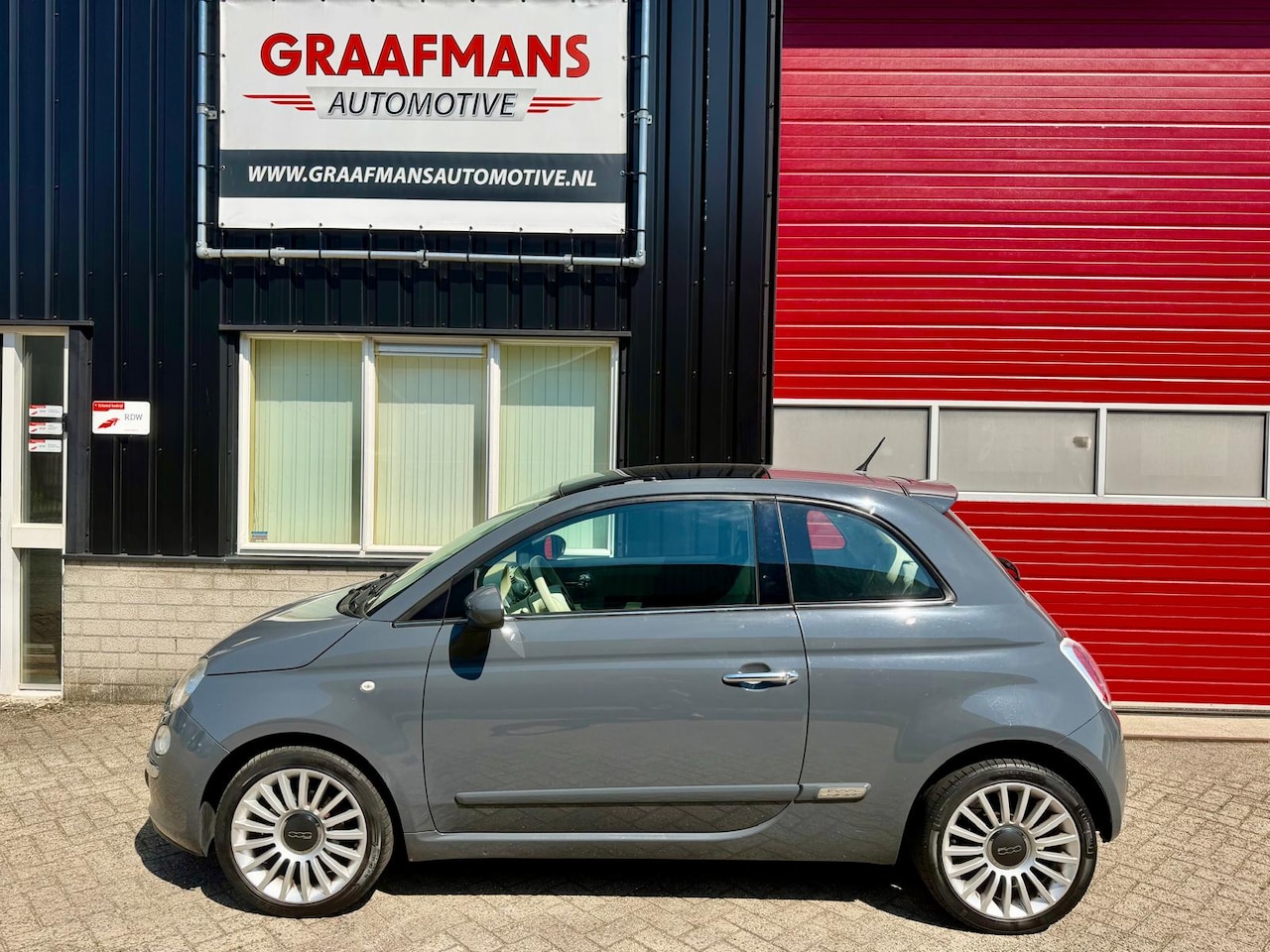 Fiat 500 - 1.2 Lounge Fiat 500 1.2 AUTOMAAT, AIRCO, PANORAMADAK, APPLE-CARPLAY - AutoWereld.nl