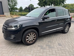 Volkswagen Tiguan - 1.4 TSI R-Line Edition Navi Clima StoelV Trekhaak
