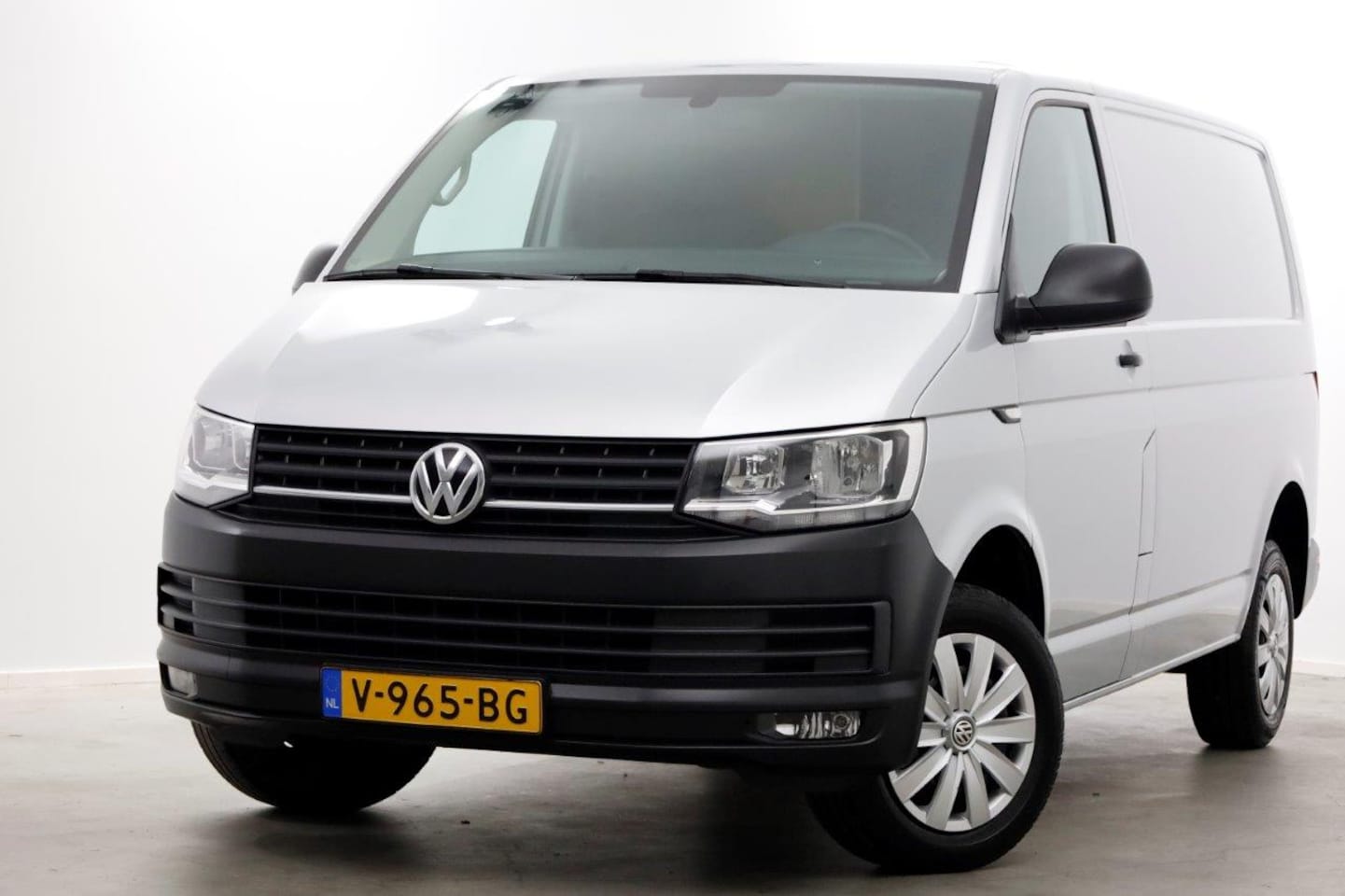 Volkswagen Transporter - T6 2.0 TDI 150pk Euro6 L1H1 Comfortline DSG-automaat Achterklep 11-2016 - AutoWereld.nl