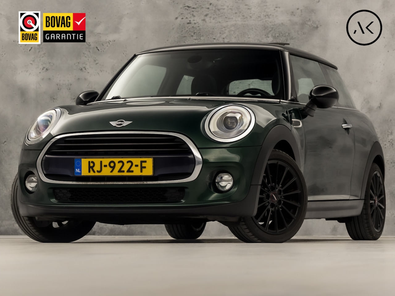 MINI Cooper - Mini 1.5 Sport Automaat (PANORAMADAK, JCW PACK, NAVIGATIE, CLIMATE, ZWART HEMEL, SPORTSTOE - AutoWereld.nl