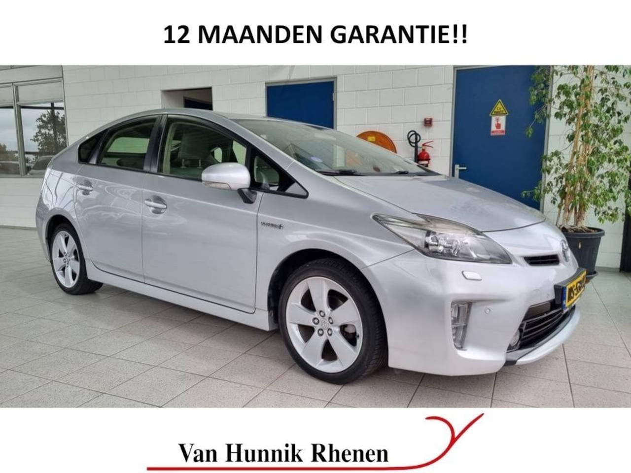 Toyota Prius - 1.8 Dynamic Business | JBL | Keyless entry | Navi | Cruise | LED - AutoWereld.nl