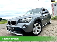 BMW X1 - 18i 5D NAP Airco Trekhaak Navi Parkeersensoren Elek.ramen APK Velgen