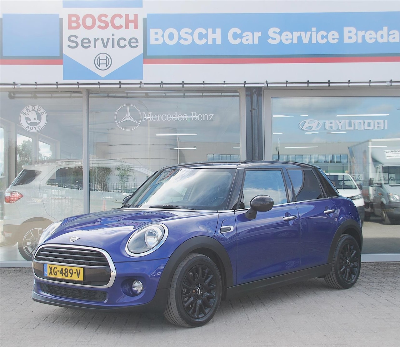 MINI 5-Deurs - Mini (f55) 1.5 136pk Cooper Pepper - AutoWereld.nl
