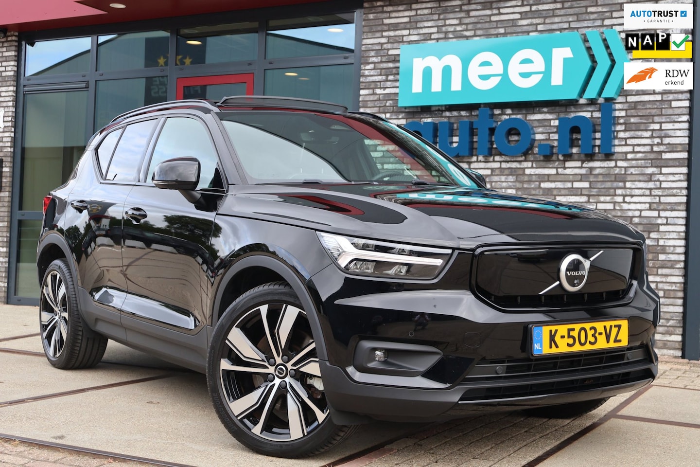Volvo XC40 - Recharge P8 AWD R-Design l SOH 94% l PANO l H/K l 360 l CARPLAY l KEYLESS l ORG.NL - AutoWereld.nl