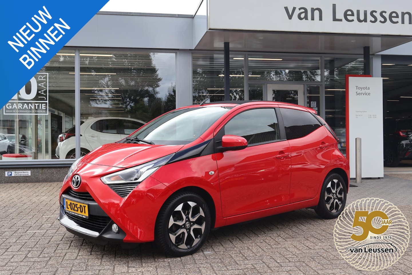 Toyota Aygo - 1.0 VVT-i x-joy cabrio CLIMA APPLE/ANDROID CAMERA LM-VELGEN EL-RAMEN - AutoWereld.nl