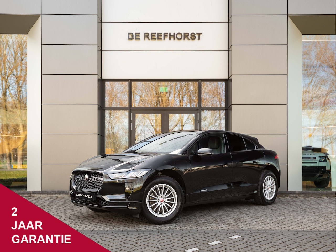 Jaguar I-PACE - EV400 S 90 kWh | Panoramadak | 3-fase laden | Black Pack | 3D surround camera - AutoWereld.nl