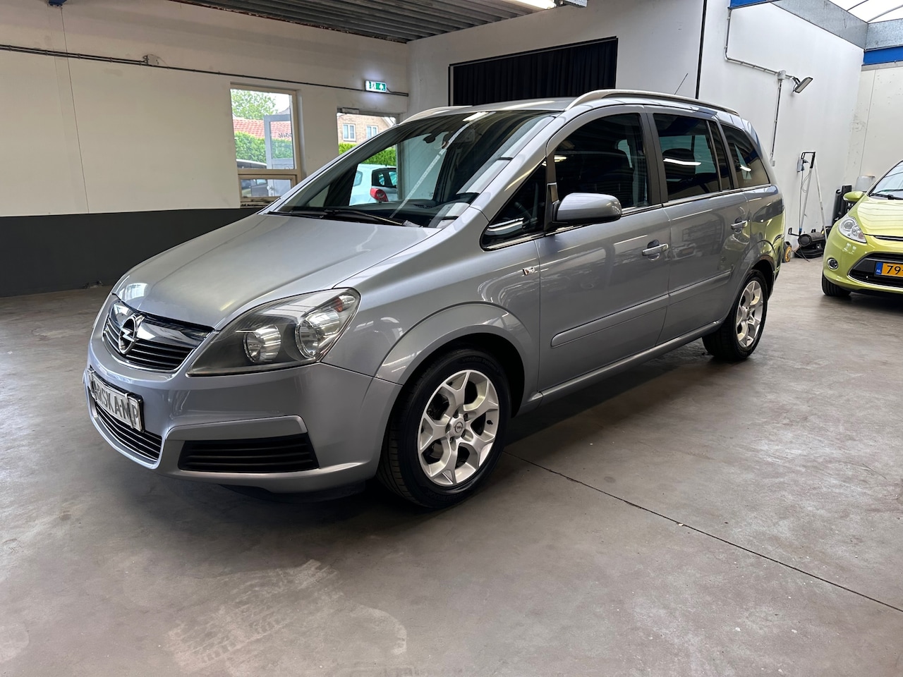 Opel Zafira - 1.8 Cosmo|Airco|Cruise|LMV - AutoWereld.nl