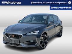 CUPRA Leon - 1.4 e-Hybrid 245pk VZ Performance / Sportstoelen / Stoel + Stuurverwarming / Parkeersensor