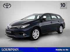 Toyota Auris - 1.8 Hybrid Dynamic | Navigatie | Climate Control | Cruise Control | DAB | Achteruitrijcame