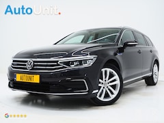 Volkswagen Passat Variant - 1.4 TSI PHEV GTE | Panoramadak | Leder/Alcantara | Trekhaak | Massage | 360 | Sfeerlicht |
