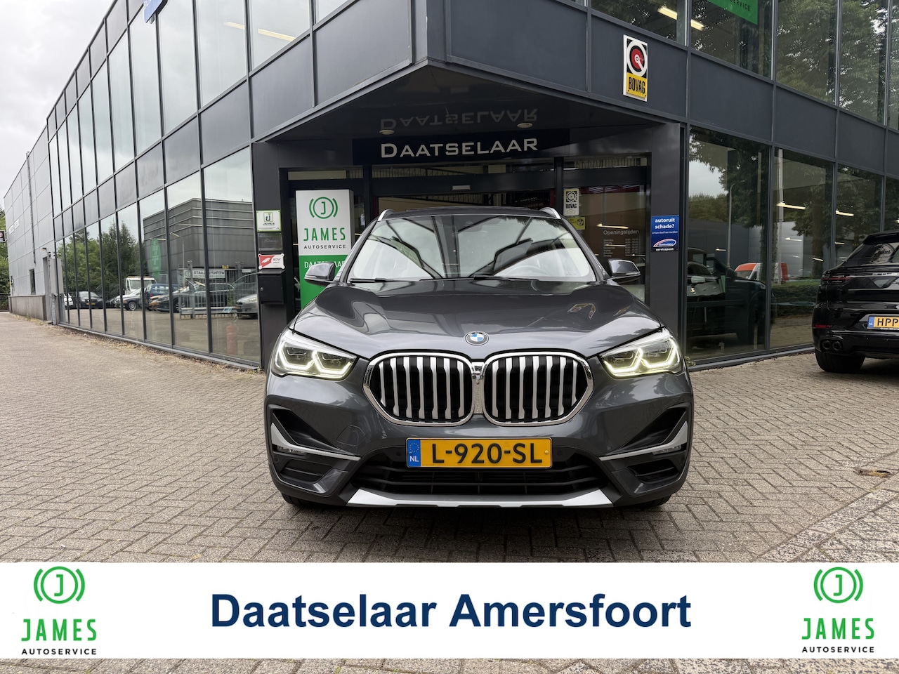 BMW X1 - sDrive20i Business Edition Plus Head-up display Leer Panoramadak - AutoWereld.nl