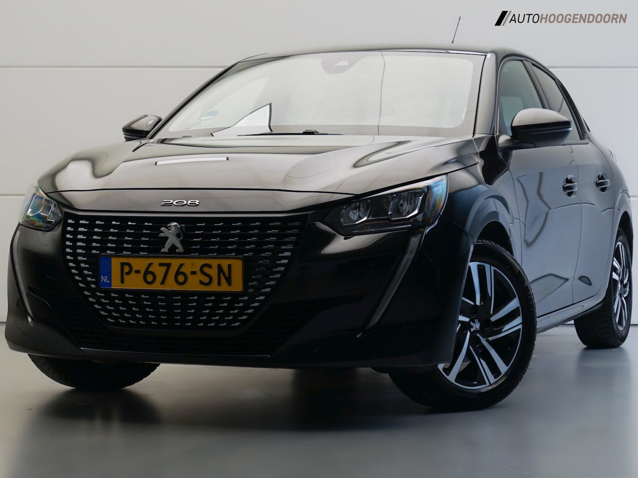 Peugeot 208 - 1.2 PureTech Allure Sport (APPLE CARPLAY,LED,SPORTSTOELEN,3D-COCKPIT,PARKEERSENSOREN,CLIMA - AutoWereld.nl