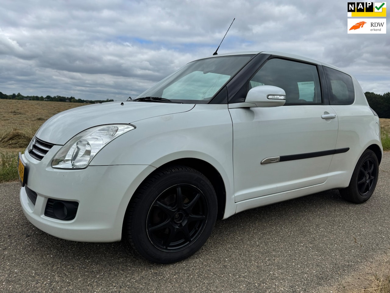 Suzuki Swift - 1.3 Limited 1.3 Limited|nieuwe apk| - AutoWereld.nl