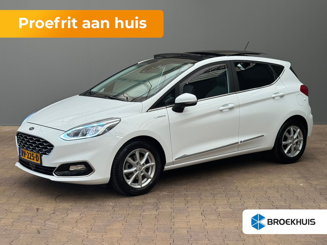Ford Fiesta - 1.0 EcoBoost Vignale Panorama Dak | B&O Sound | Stuur & Stoelverwarming | Leder/Stof | Cli - AutoWereld.nl