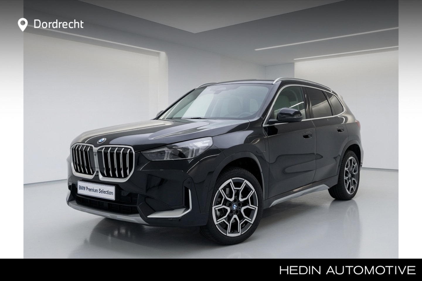 BMW X1 - xDrive25e | xLine | Panorama | Trekhaak | 19" | - AutoWereld.nl