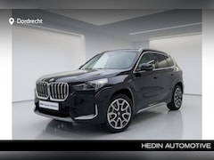 BMW X1 - xDrive25e | xLine | Panorama | Trekhaak | 19" |
