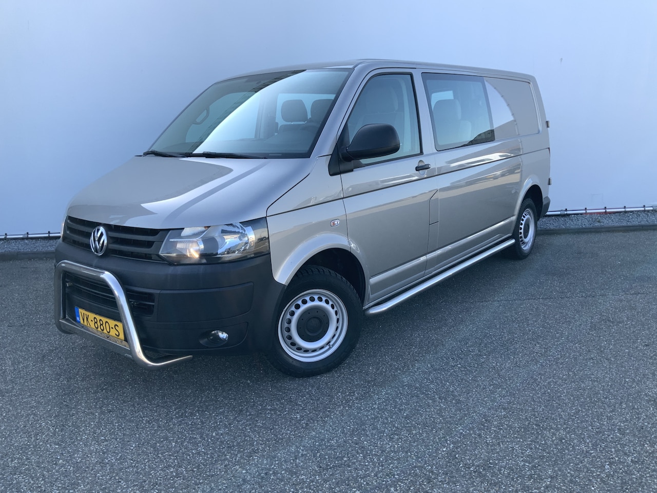Volkswagen Transporter - 2.0 TDI L2H1 Dub Cab Automaat Airco 6 Zits Bulbar Side Bar Trekhaak 2500 kg Euro 5 - AutoWereld.nl