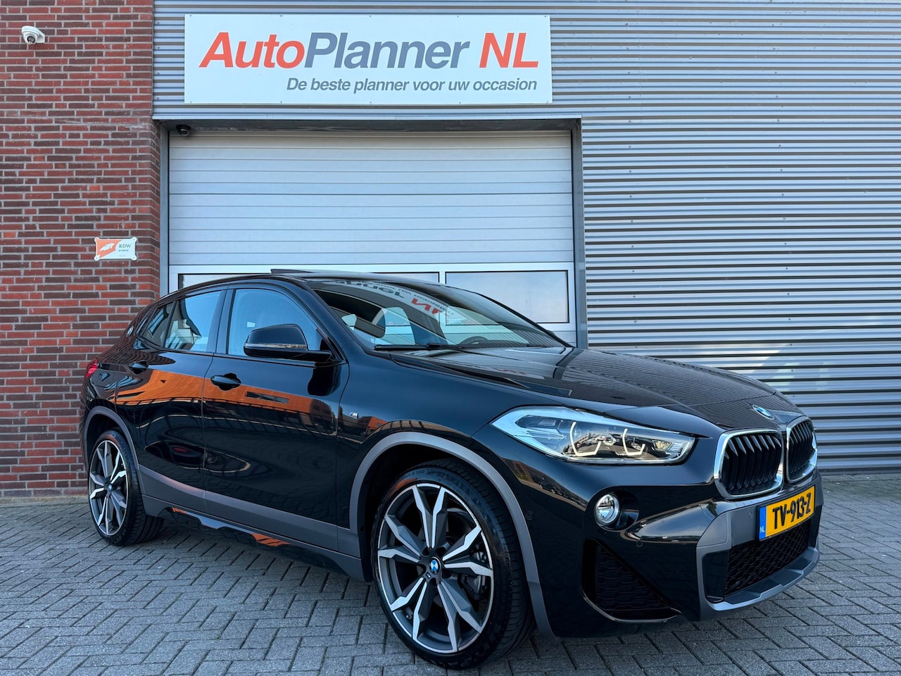 BMW X2 - 2.0i xDrive High Executive! Camera! Head-Up! Pano! - AutoWereld.nl