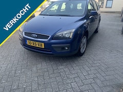 Ford Focus Wagon - 1.6-16V Futura nieuwe apk tot 1/7/2027