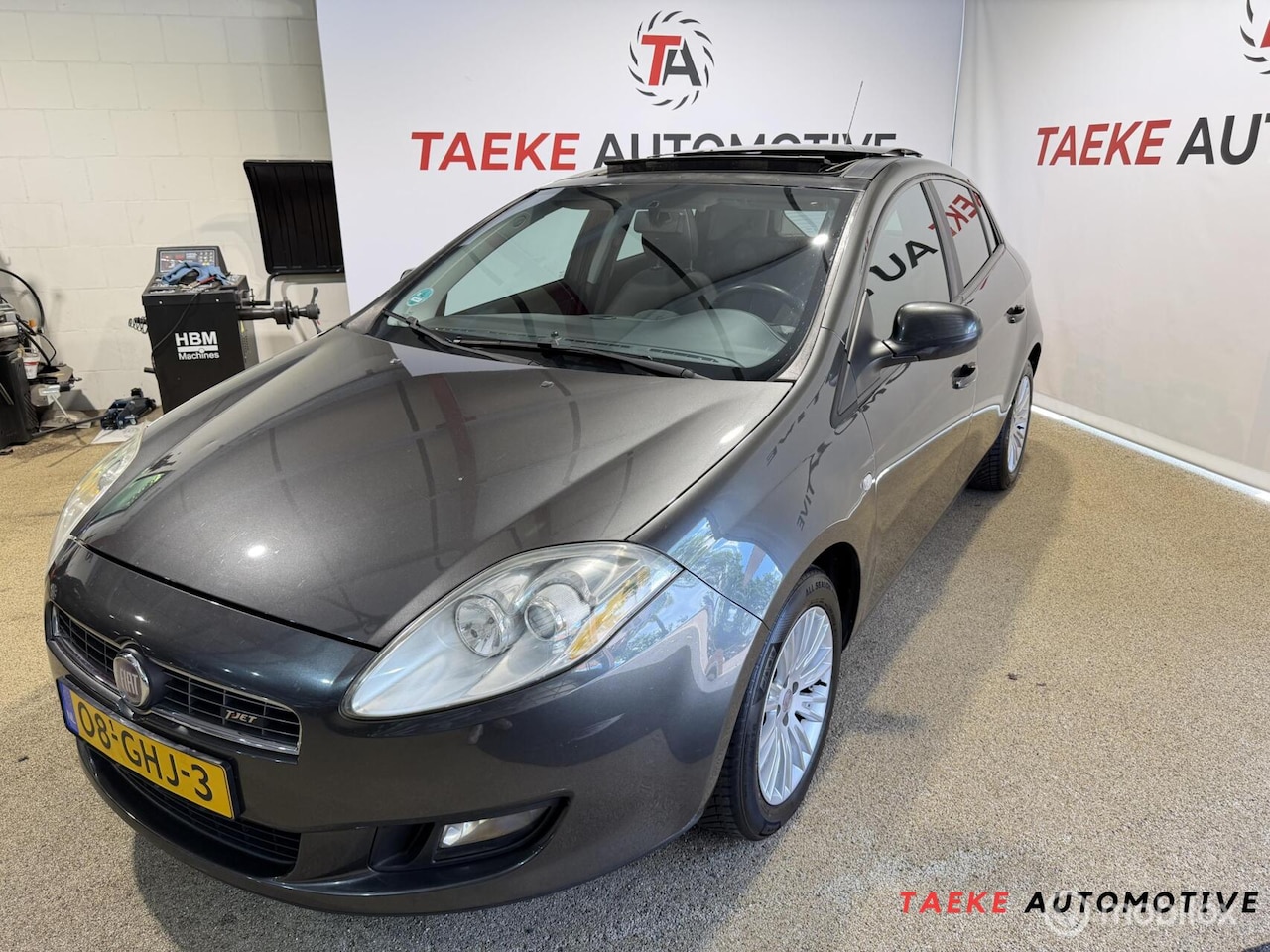 Fiat Bravo - 1.4 T-Jet Corporate Clima/Cruise/Apk/Nap - AutoWereld.nl