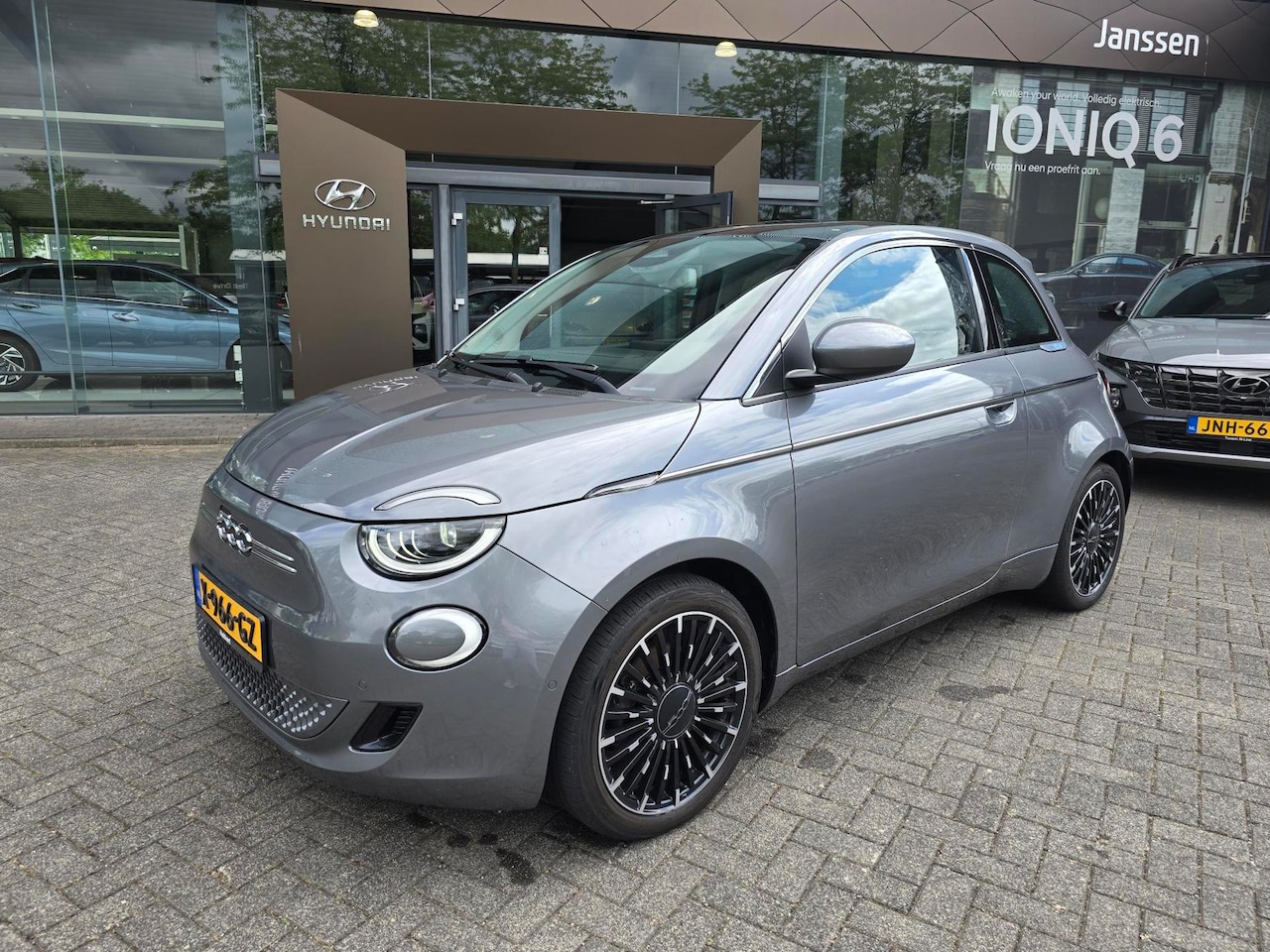 Fiat 500 - La Prima 42 kWh - AutoWereld.nl