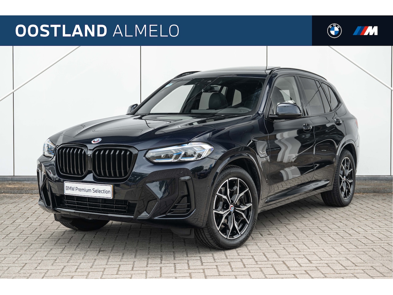 BMW X3 - xDrive30e High Executive M Sport Automaat / Trekhaak / Panoramadak / Sportstoelen / Laserl - AutoWereld.nl