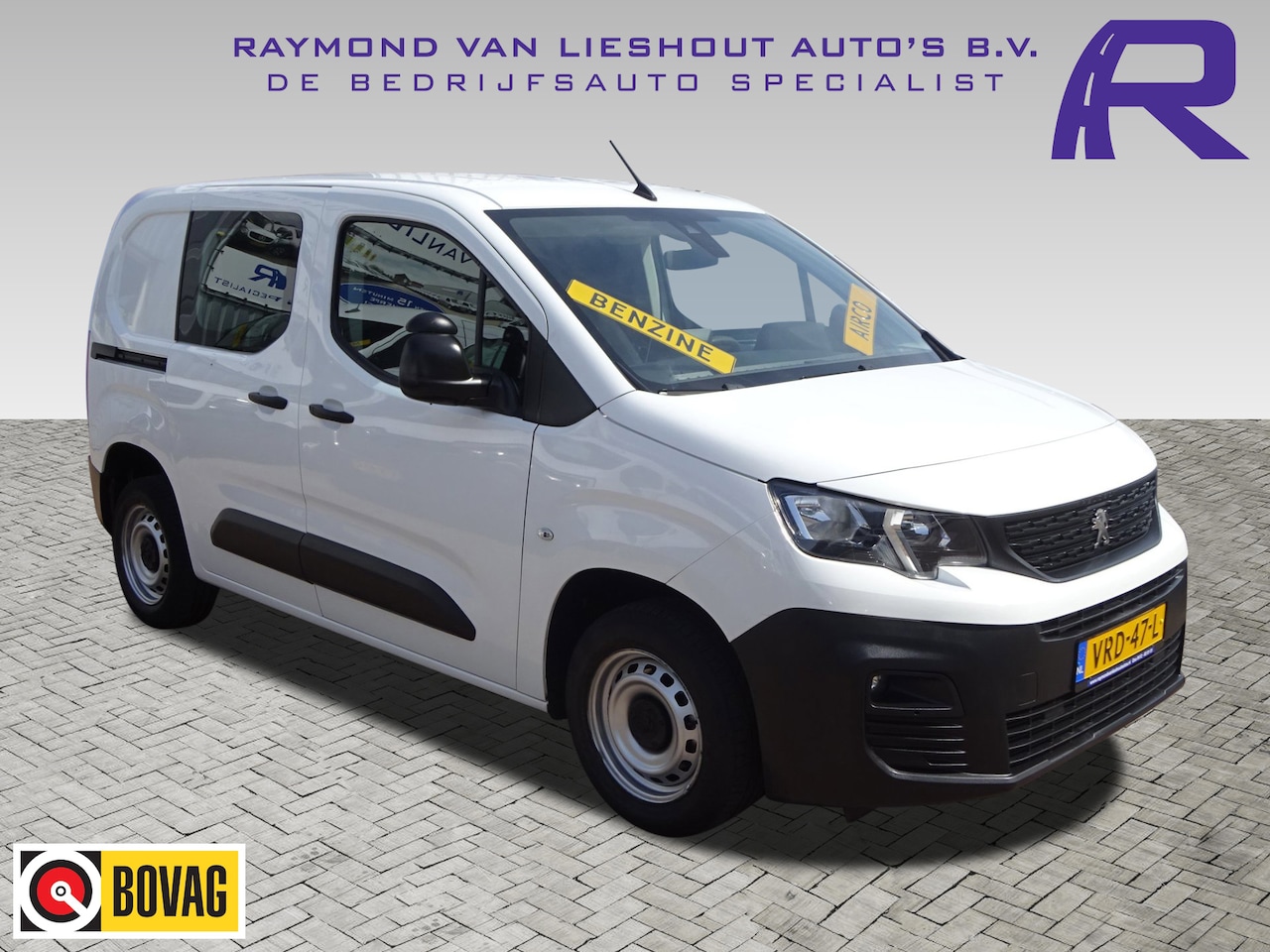 Peugeot Partner - 1.2 PureTech Pro BENZINE AIRCO NAVI CRUISE CONTROL PDC SCHUIFDEUR - AutoWereld.nl