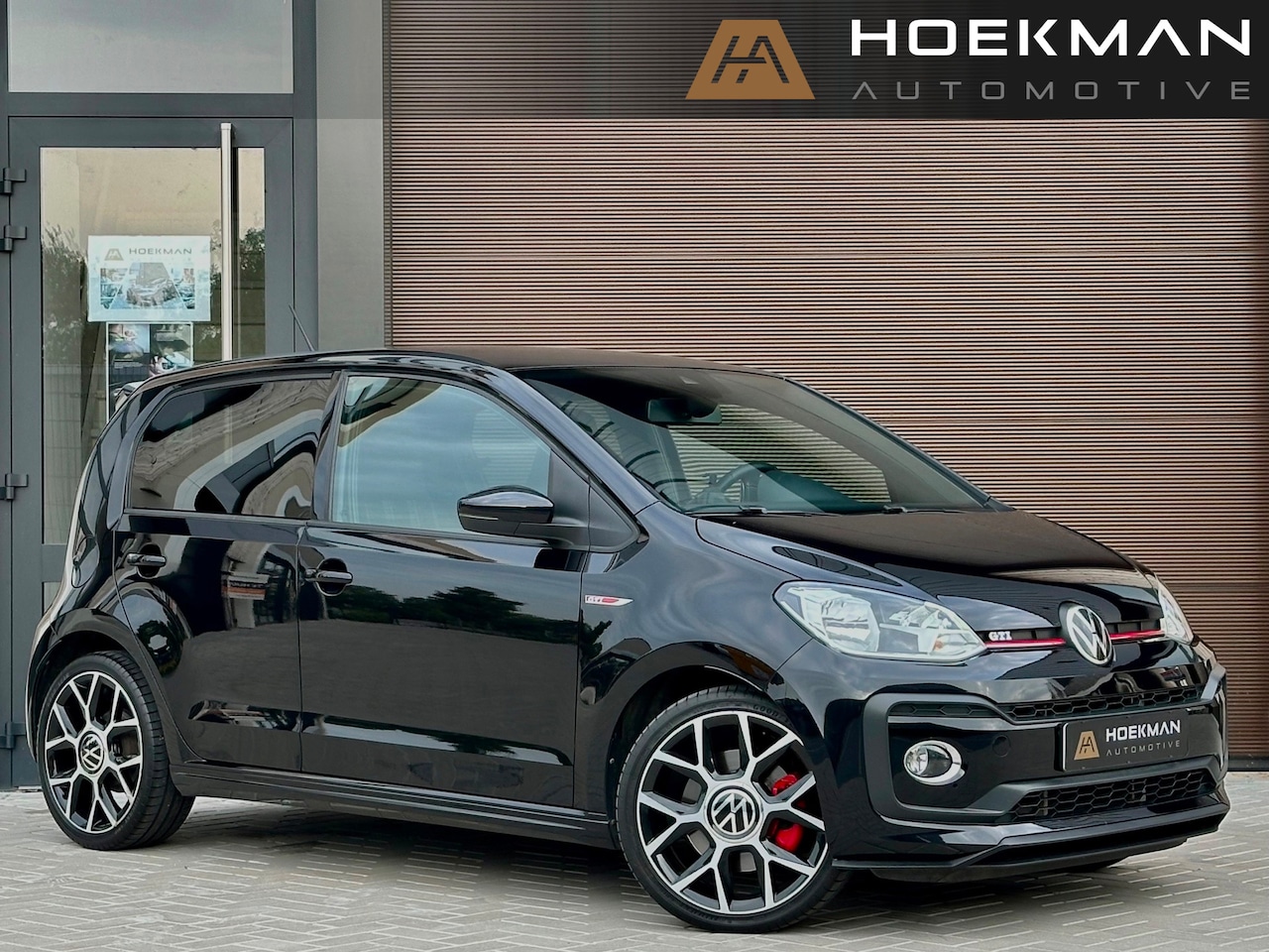 Volkswagen Up! - 1.0 TSI GTI 5-deurs | Climate, Cruise, Camera, Beats Audio, PDC, Getint Glas, Stoelverw., - AutoWereld.nl