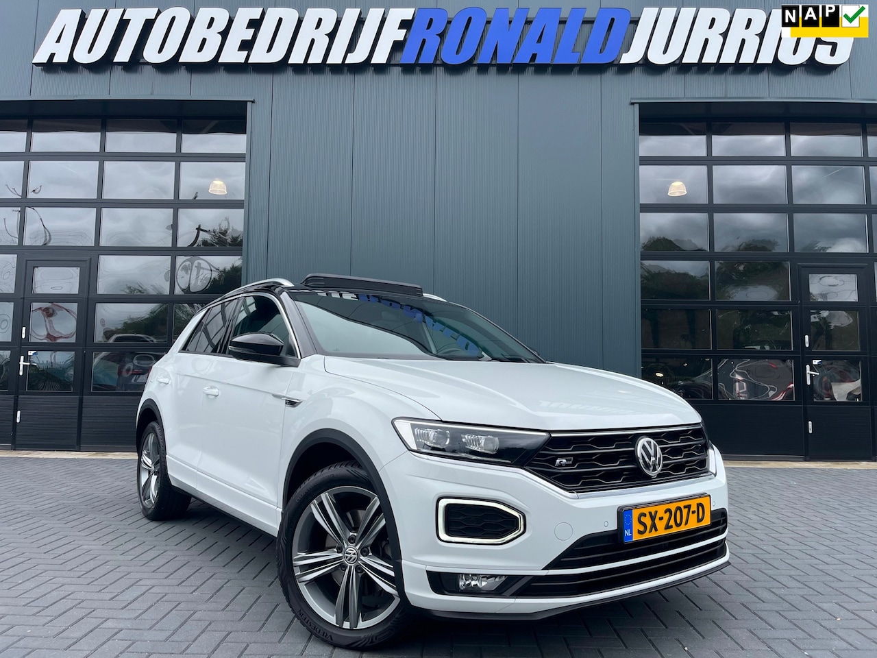 Volkswagen T-Roc - 1.5 TSI Sport R-Line NL.Auto/Virtual Cockpit/Panoramadak/Alcantara/Camera/Trekhaak/2De Eig - AutoWereld.nl