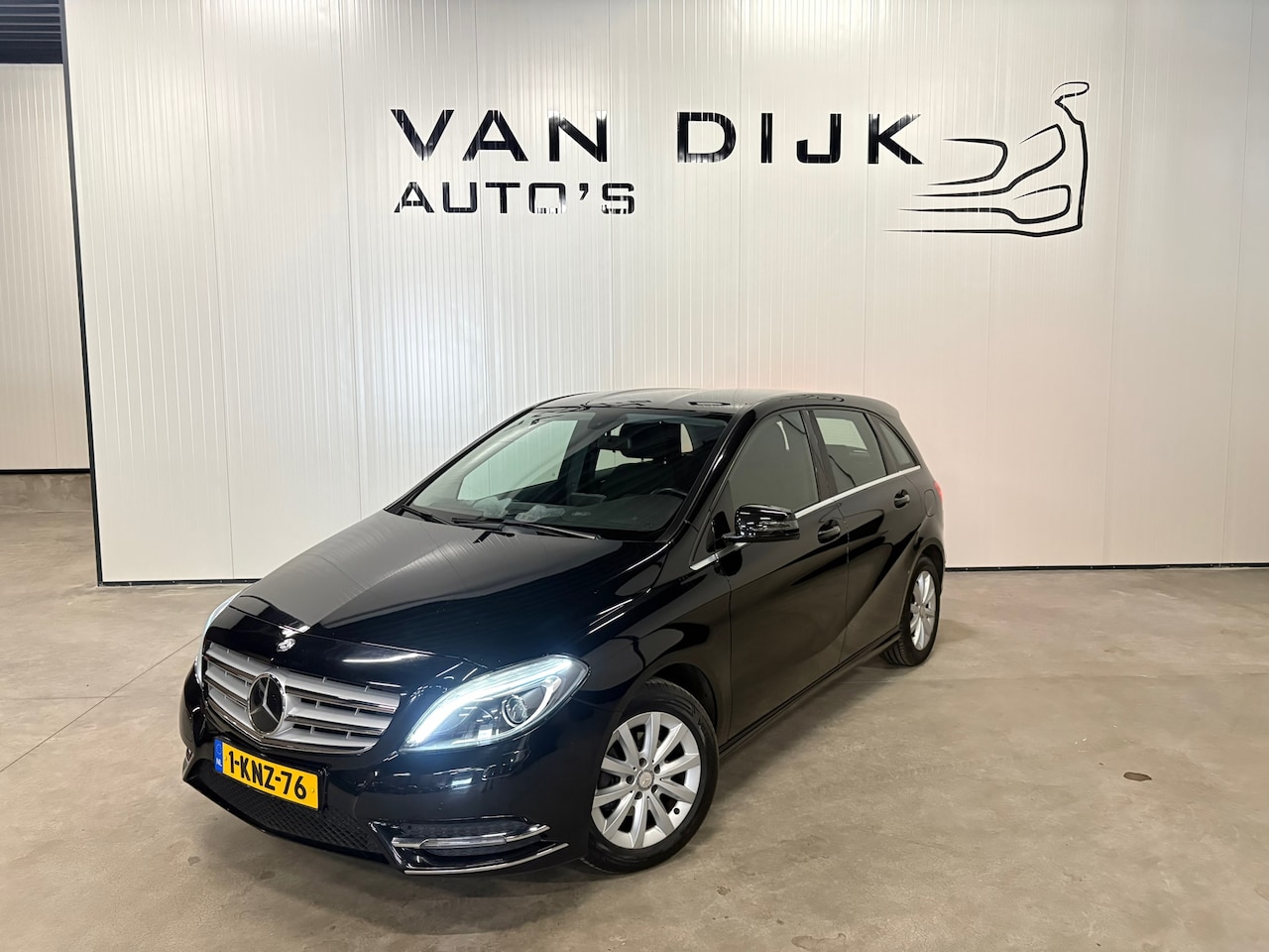 Mercedes-Benz B-klasse - 180 Ambition Trekhaak Airco Cruise - AutoWereld.nl