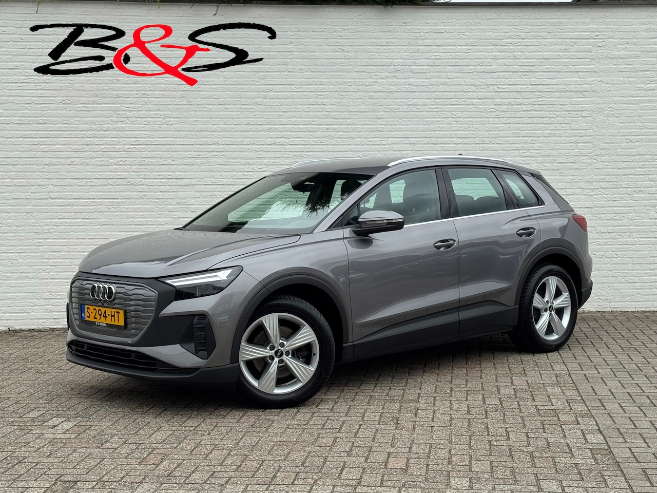 Audi Q4 e-tron - 35 Launch edition 55 kWh SOH 91% Navi Carplay Leder Stoelverw All-Season banden PDC V+A Cl - AutoWereld.nl