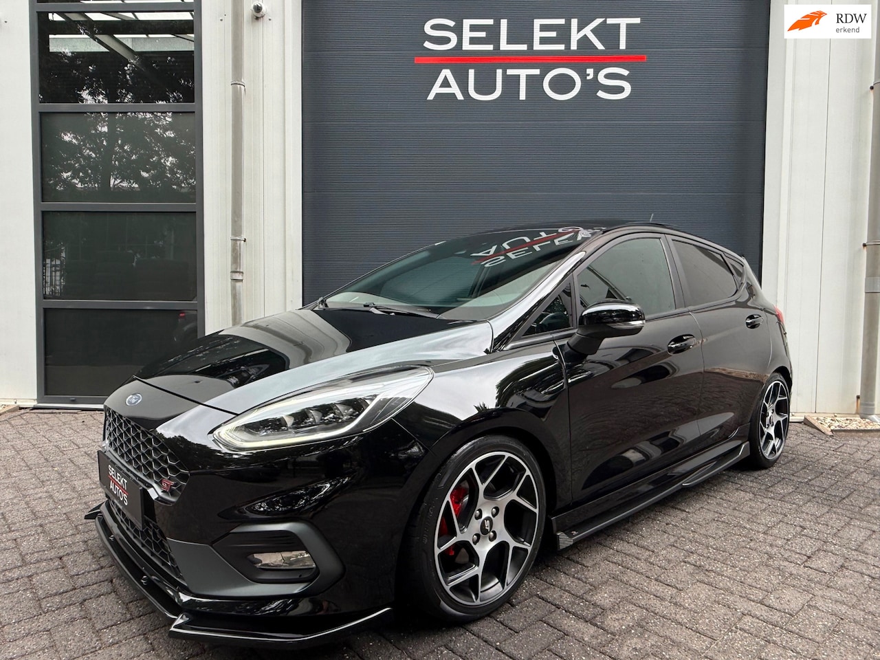 Ford Fiesta - 1.5 EcoBoost ST-3 Performance 200 Pk Pano/Launch Control/Recaro/18 Inch/LED/ACC/Sperdiff/M - AutoWereld.nl