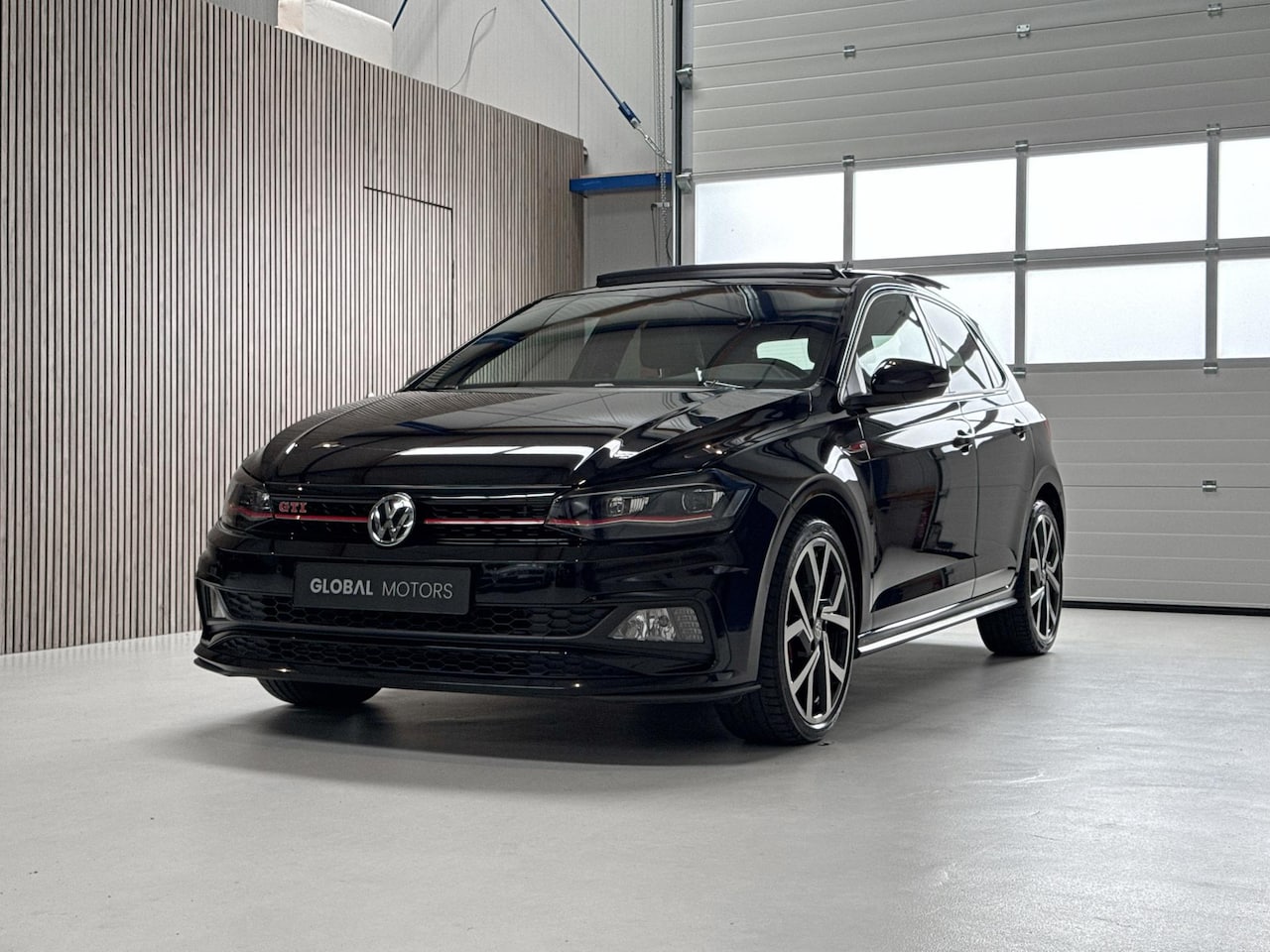 Volkswagen Polo - 2.0 TSI GTI 200PK - 1 EIGENAAR - DEALER ONDERHOUDEN - PANORAMADAK - AUTOMAAT - VITRUAL COC - AutoWereld.nl