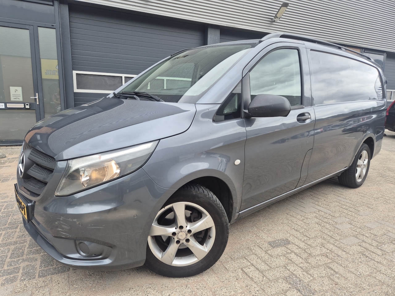 Mercedes-Benz Vito - 114 CDI Lang airco navi camera cruise MARGE FIXED PRICE - AutoWereld.nl