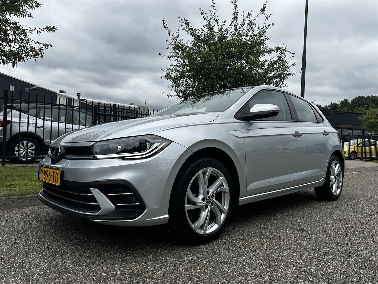 Volkswagen Polo - 1.0 TSI 95pk Style Clima Multimedia LM 17 Mooi - AutoWereld.nl