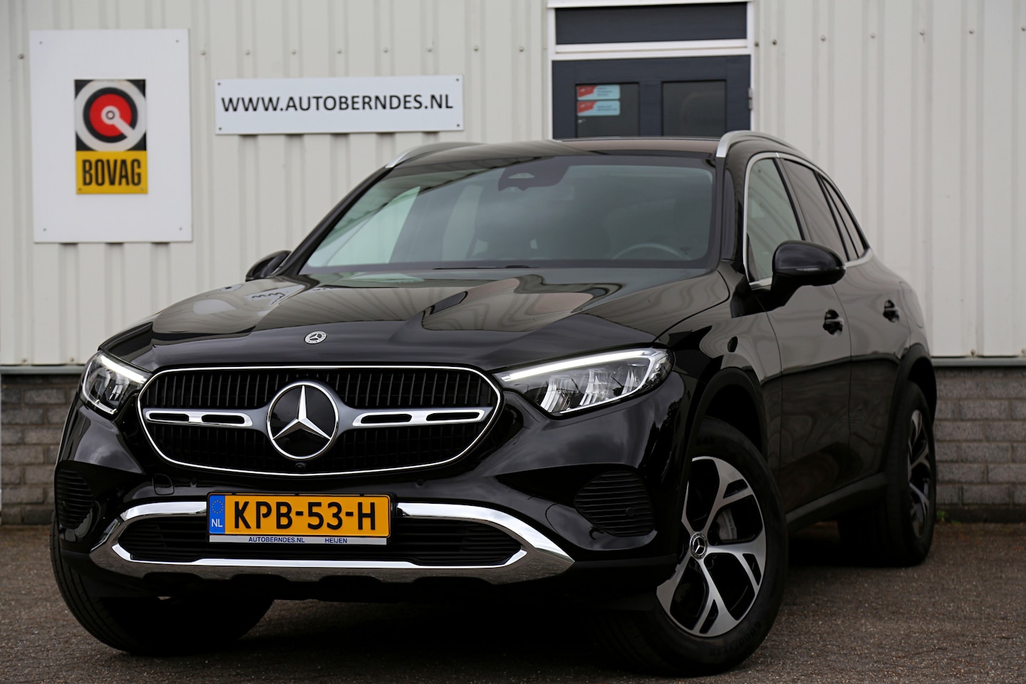 Mercedes-Benz GLC-klasse - 300e 4MATIC Plug in hybride PHEV*Perfect MB Onderh.*1ste Eig.*Luchtvering/Elek. Trekhaak/A - AutoWereld.nl