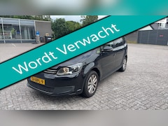 Volkswagen Touran - 1.2 TSI 105pk 7-Persoons Clima Navi Trekhaak 1300kg