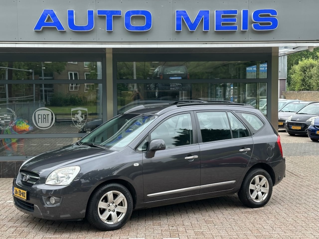 Kia Carens - 2.0 CVVT X-Ecutive Airco Navi trekhaak - AutoWereld.nl