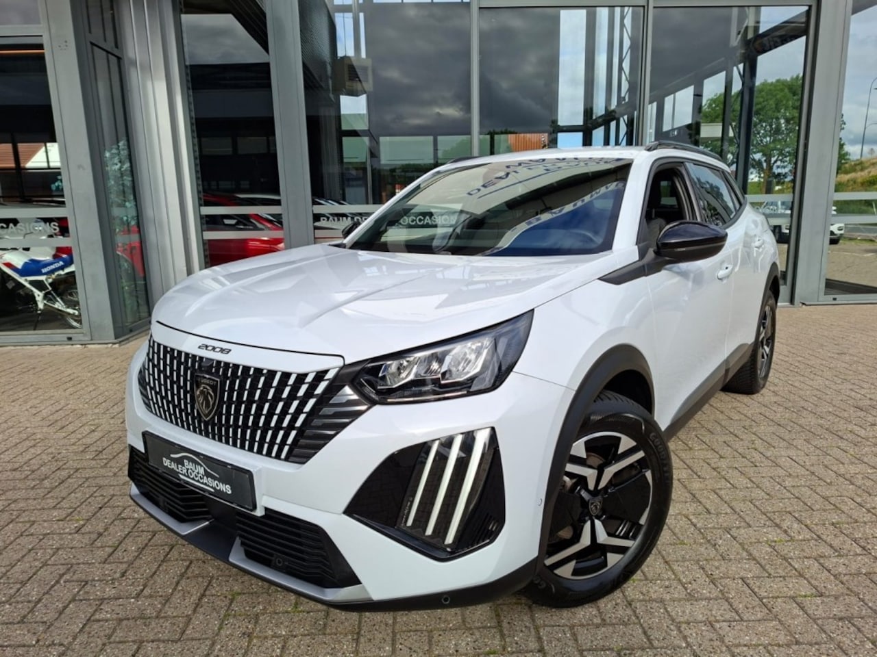 Peugeot 2008 - 1.2 PURETECH ALLUREPACK AUTOMAAT 130PK AIRCO NAVI CLIMA PDC-CAMERA - AutoWereld.nl