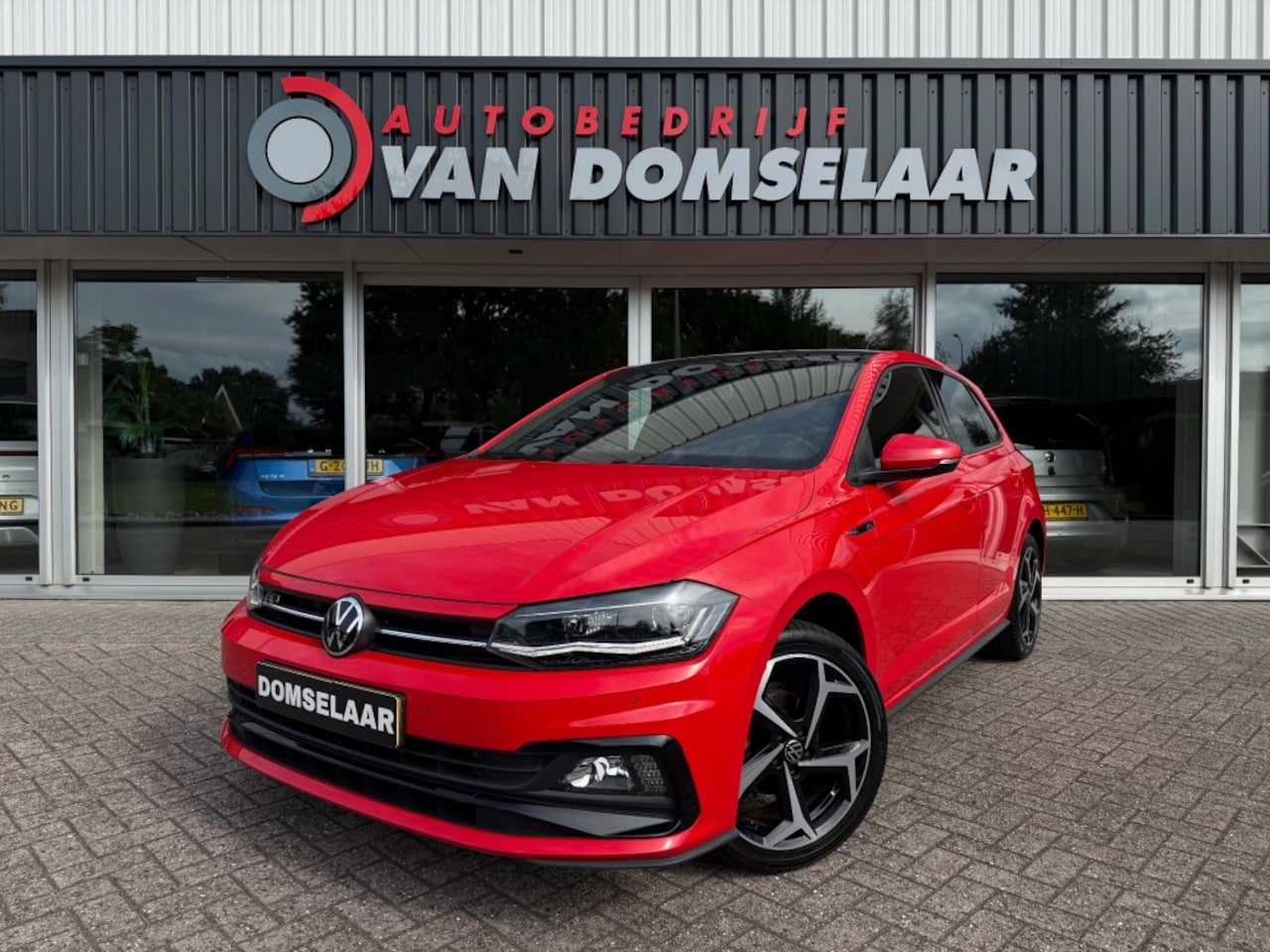 Volkswagen Polo - 1.0 TSI Highline Business R - NL Auto Pano R-Line Int. Ext. Carplay - AutoWereld.nl