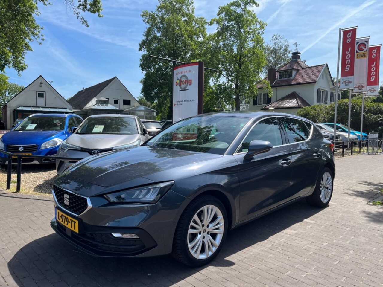 SEAT Leon - 1.0 TSI STYLE BUSINESS INTENSE / CARPLAY / ADAP. CRUISE / LED / KEYLESS / PDC / STOEL+STUU - AutoWereld.nl