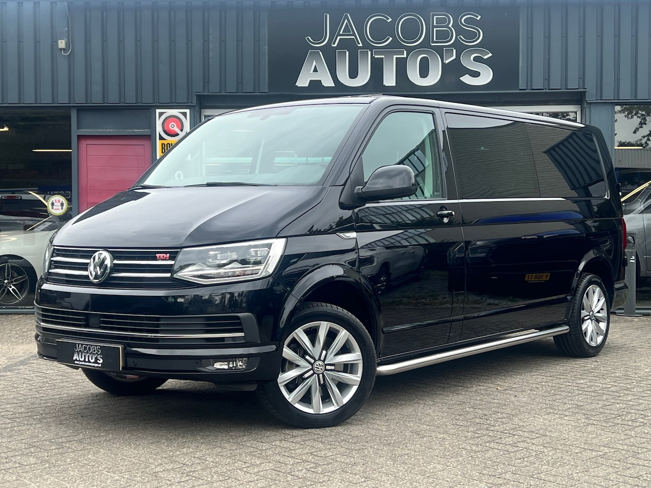 Volkswagen Transporter - 2.0 TDI L2H1 DC Highline 2.0 TDI L2H1 DC Highline - AutoWereld.nl