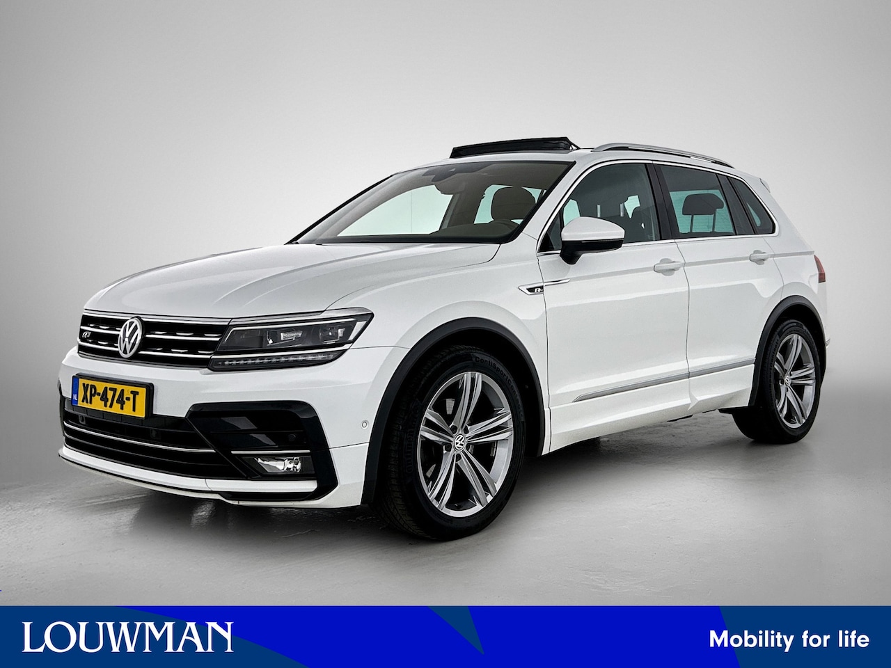 Volkswagen Tiguan - 1.5 TSI ACT Highline Business R | Origineel NL! | Panoramadak | Trekhaak - AutoWereld.nl