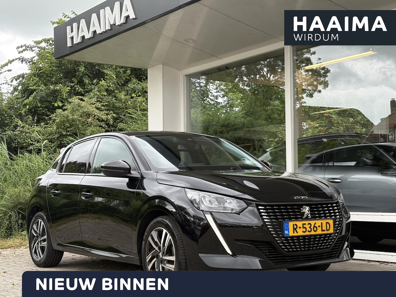 Peugeot 208 - 1.2T Automaat Allure Pack | Achteruitrijcamera | Stoelverwarming | Climate Control | Cruis - AutoWereld.nl