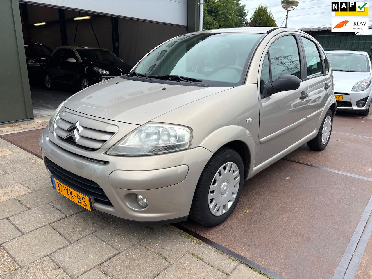 Citroën C3 - 1.4i Ambiance Airco Apk 08-2027! - AutoWereld.nl