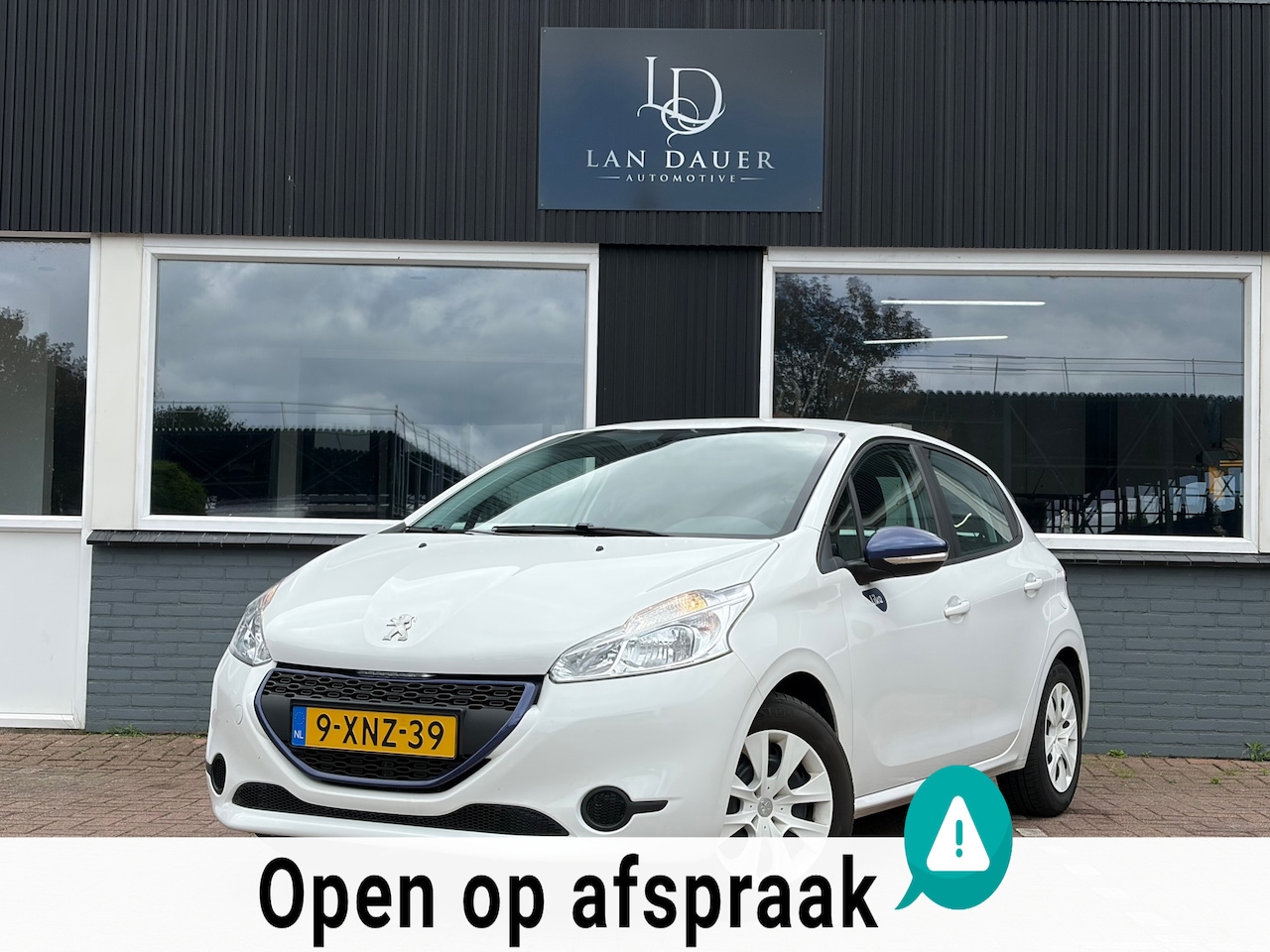 Peugeot 208 - 1.0 VTi LIKE/ Airco / Navi / Lage Kilometerstand - AutoWereld.nl