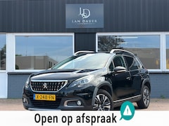 Peugeot 2008 - 1.2 PureTech / Pano / Navi / Leder / 131 PK