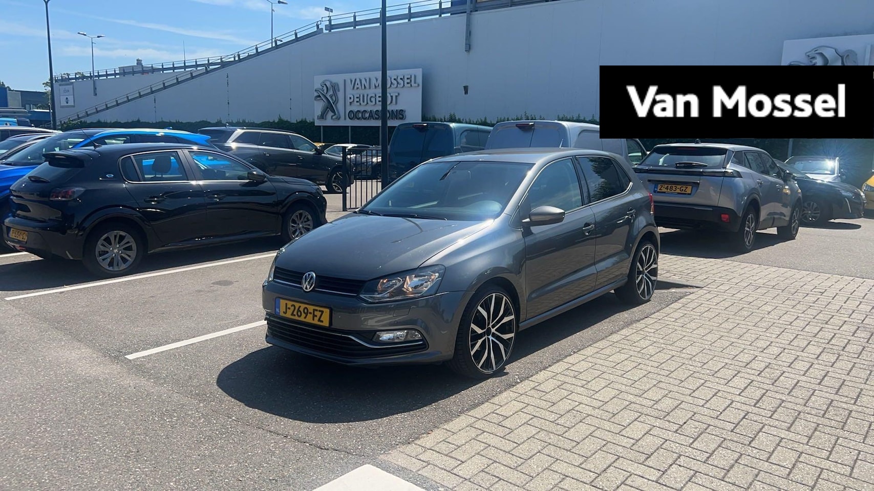 Volkswagen Polo - 1.2 TSI Comfortline Business R Automaat | Cruise control | Airco | Apple carplay | Parkeer - AutoWereld.nl